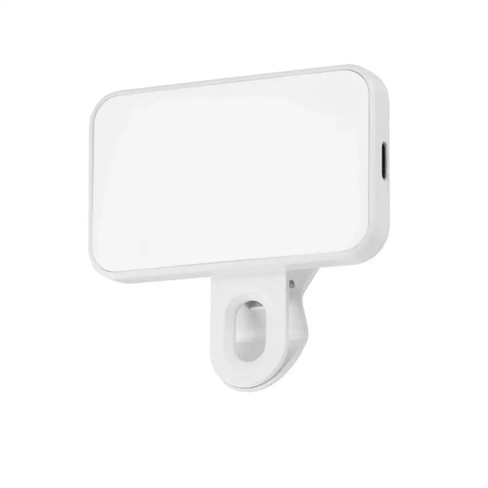 Mini Luz Selfie Clip-On – Brillo Ajustable
¡Mejora selfies y videos al instante!
3 modos + brillo regulable
Clip fácil para móvil
¡Fotos y Videos bien iluminados en todo lugar!